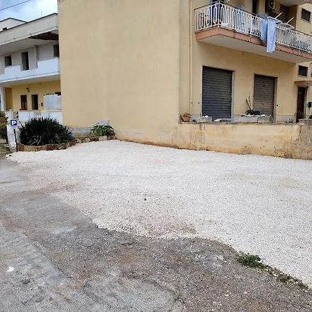 Art Appartement Montalbano (Apulia)